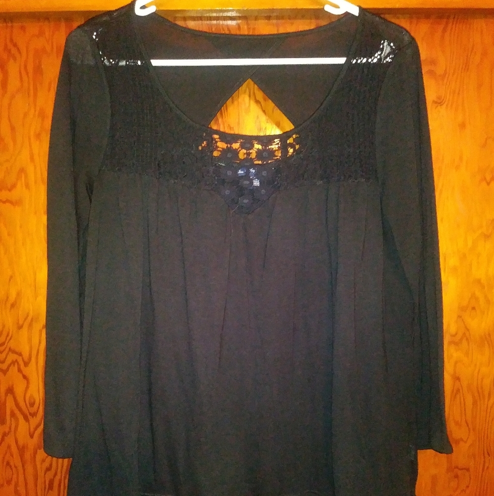 American Eagle Black Lightweight 3/4 Sleeve Top
